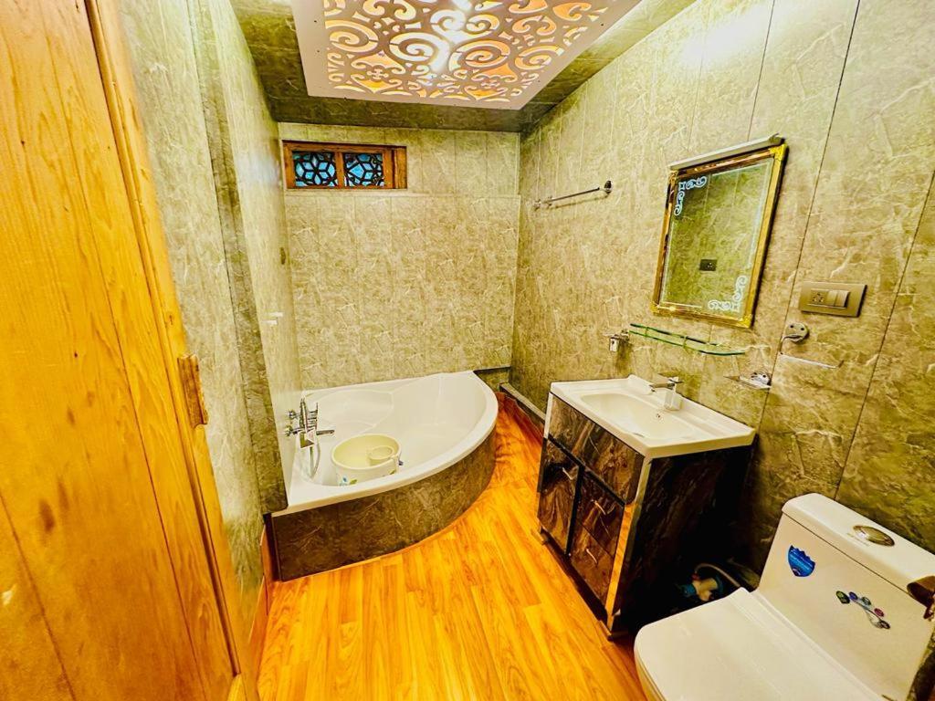 New Zealand Group Of Houseboats Hotel Srinagar  Exterior photo